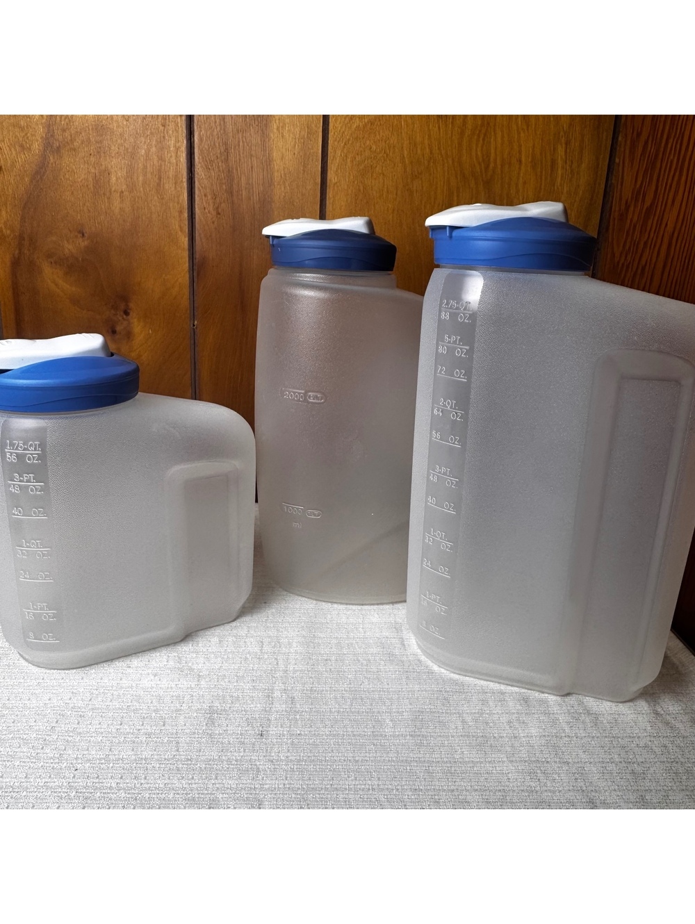 Vintage Rubbermaid Large Measuring Container Set of 3 Blue White Lids